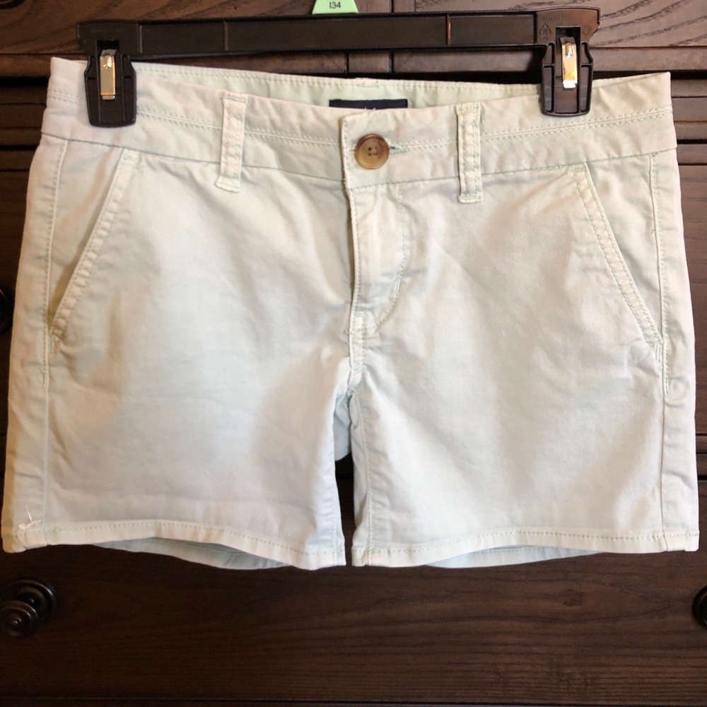 American Eagle sea-foam green short